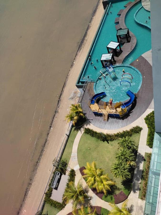Seaview Studio With King Bed At Imperium Residence, Kuantan Exterior photo